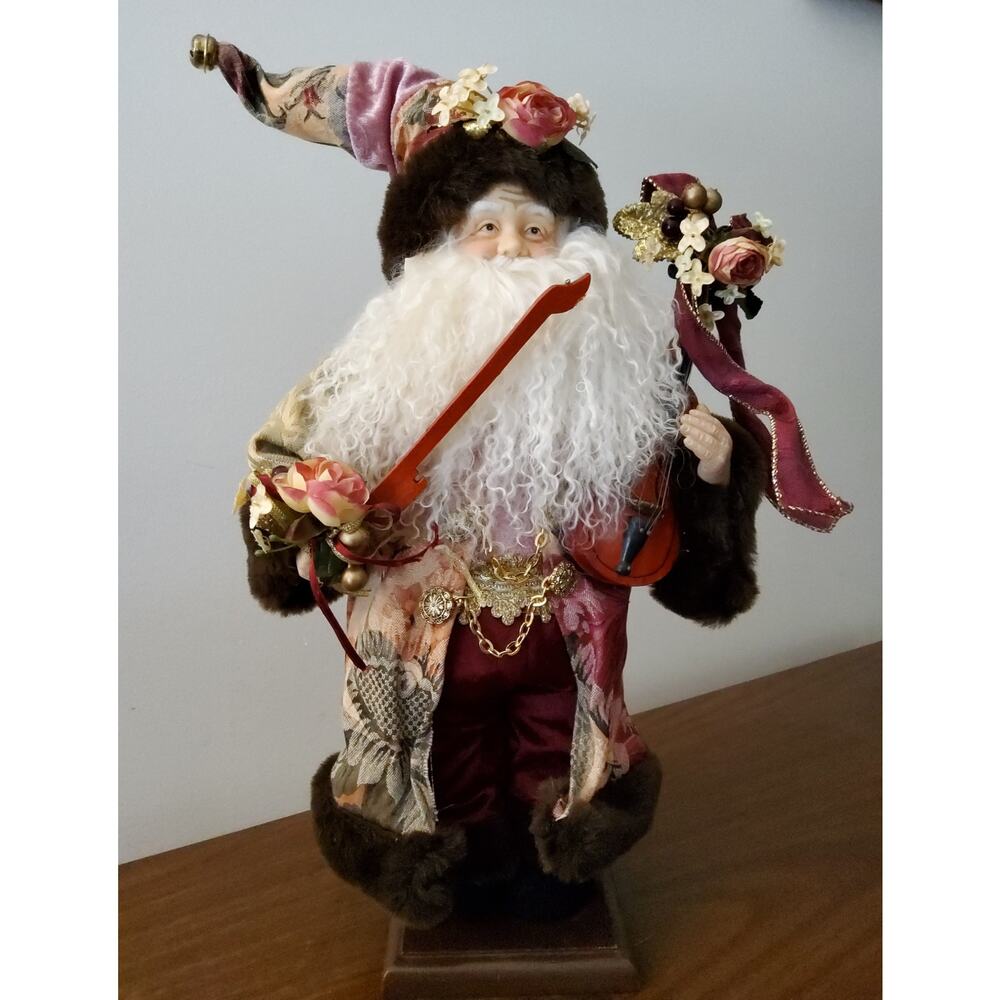 Vintage Style Santa 18 inches Tall 10 inches wide at Shoulders